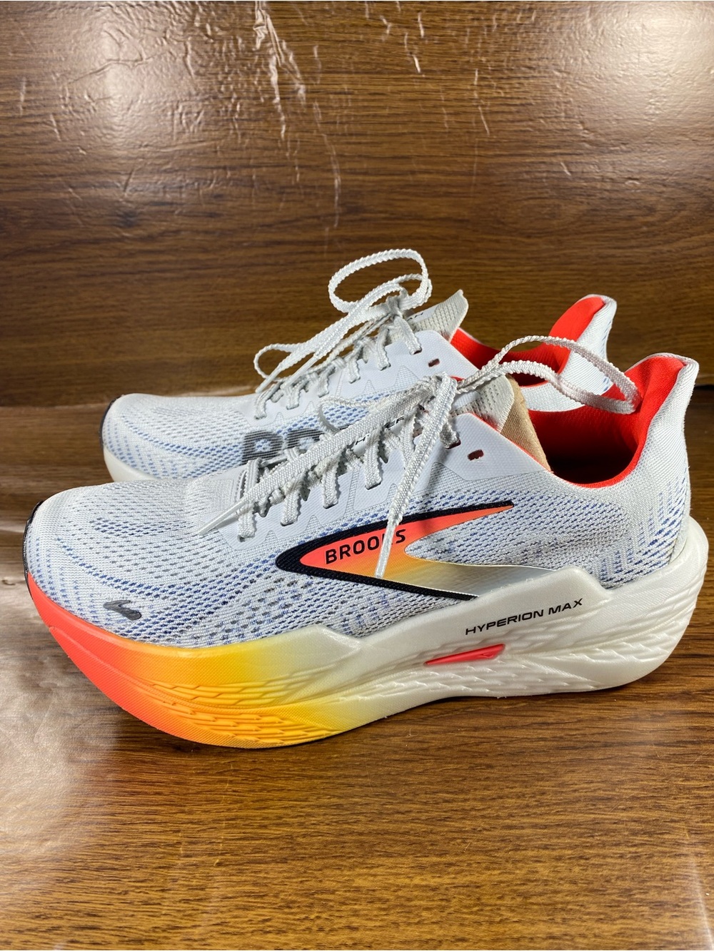 Brooks Hyperion max women’s shoe size 8 - Picture 5 of 14